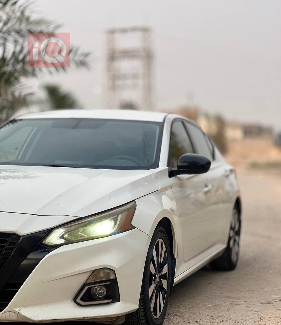 نيسان ألتيما